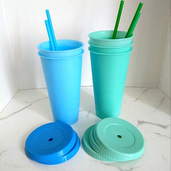 New w/o Box 5 - 24oz. Reusable Plastic Cups With Lids and Straws - Picture 1 of 2